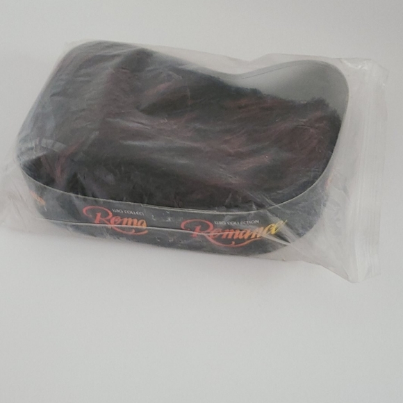 Wig - Picture 7 of 8